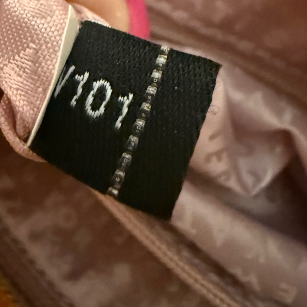 Kate Spade Pink Crossbody Bag with Structured Design - Picture 11 of 13